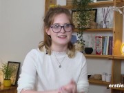 Ersties - Die süße Luna T verwöhnt ihre rosa Pussy 9/16