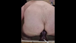 White kiwi Bear from nz gets knotted, cums, then knotted again.