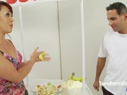 She offers special price for bananas and her cunt for fucking 2/16