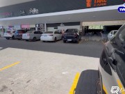Me masturbei e fiz um delicioso squirt no estacionamento do mercado 3/16