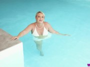 Big Assed Babe Flexing Her Body 1/16