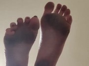 Giantess with dirty feet smashing a little man 2/16