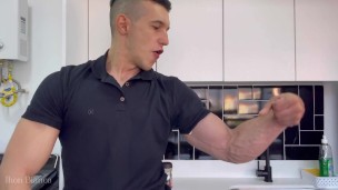 Hot jock veiny guy show you his daily life