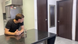 Mi novio me coge duro en el baño luego de una discusión-ALLISON SWEET