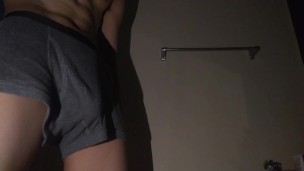 【影&手コキ】暗がりの中で影と共に、手コキで抜いてみた