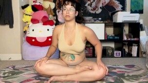 Workout Vlog 4: Relaxing Nude Yoga Practice