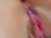 Heisse MILF mit kleinen TITTEN masturbiert bis sie kommt! Ihre MUSCHI ist cremig! + WICHS COUNTDOWN! 12/16