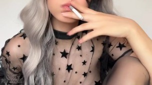 Sexy Alt Egirl smoking naked on the sofa showin her puwussy (full Vid on my OnlyFans/ManyVids)