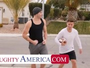 Heating Things Up With A MILF's Expertise In Fucking 1/16