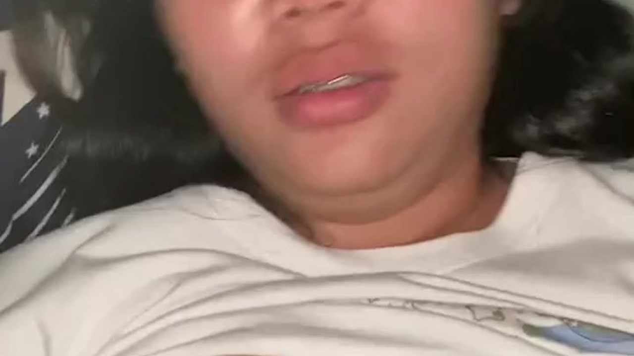 นักศึกษาสาวไทยโดนผัวเลียหี - Free Sex Video - RedTube
