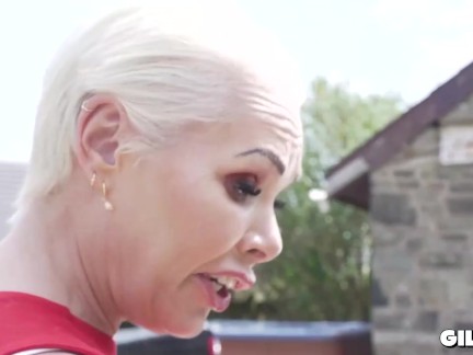 Socialite granny Sex - Francesca Kitten GILFAF
