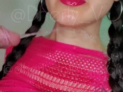 Mi novio se fue a trabajar y su amigo metió su polla en mi boca, me orinó y luego me tragué su semen 14/16