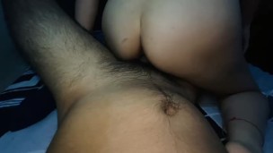 encontre a mi hermanastra en mi cuarto y no pude resistir a follarla