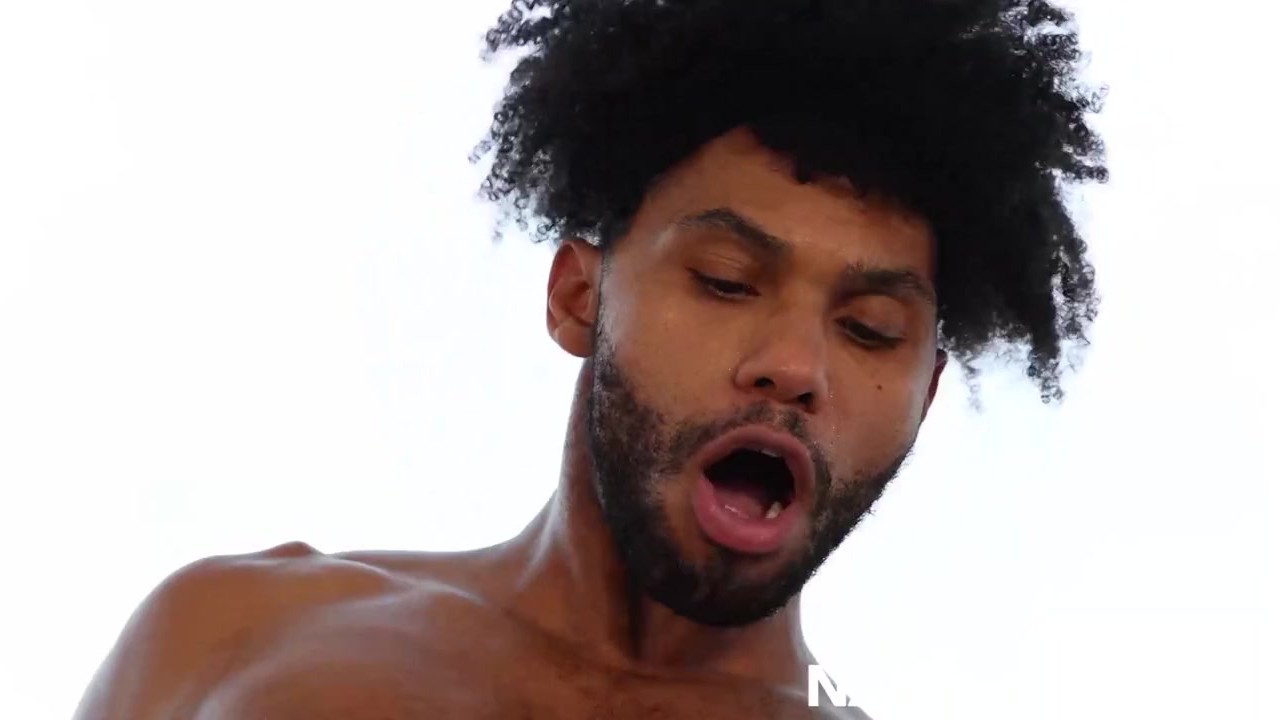 NAKEDSWORD BBC Tony Genius Takes Drake Von Hard Dick After Sensual Blowjob - 無料セックスビデオ - RedTube