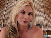 Getting To Know Lexi Sapphire 15/16