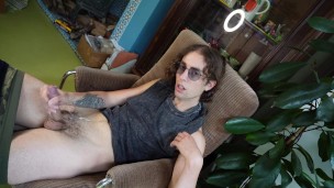 Cute guy Vibrator cummies