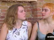 Ersties - Leidenschaftlicher lesbischer Sex mit Emi und Lilith 12/16