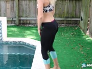 Sveera Gives Her Pussy A Workout 2/16