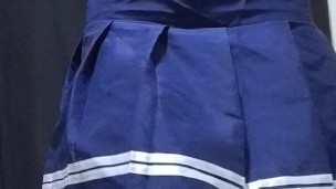 女装した男のがTバックでおしっこを我慢していたけど、やっぱり漏れちゃった・・・