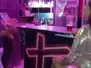 UN RAPIDIN EN EL BAÑO DEL BAR 1/16