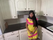 الشغاله أميره علي تتعرى و تتشرمط عشان الفلوس 4/16