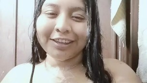 Un baño para bajarme la fiebre 🥵🥵🥵