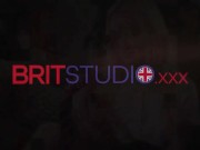 Gorgeous British Blonde With Fake Tits Masturbating 1/16