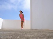 Desperate pee from  a cute chick 2/16