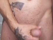 Raso il cazzo e sborro raccontandovi la chiavata della sera prima 15/16