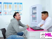 Thaina Fields folla en el hospital con el doctor y su esposo 3/16