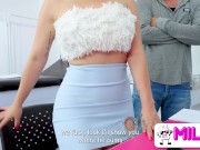 Thaina Fields folla en el hospital con el doctor y su esposo 4/16