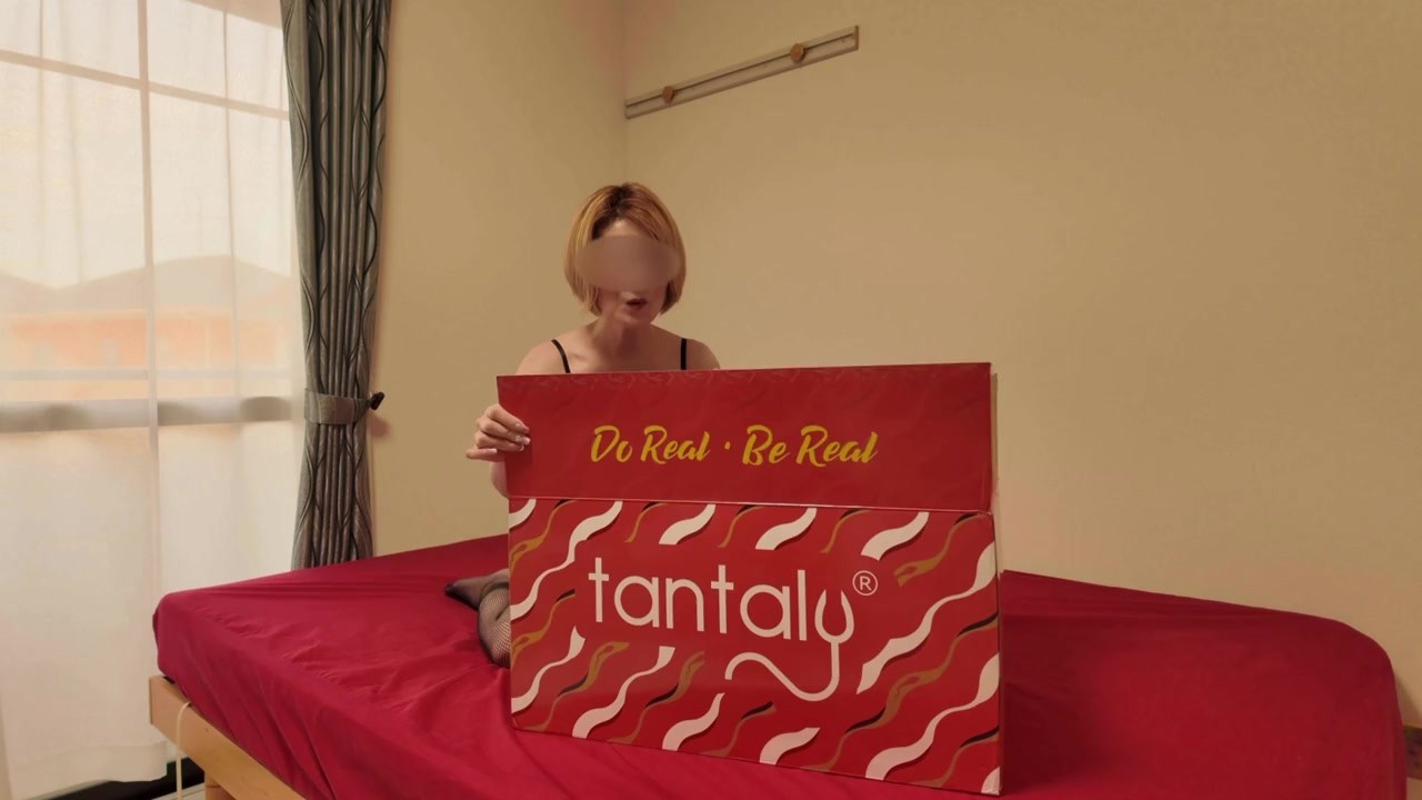 「Tantaly sex doll」をプレゼントされたので、男の目の前で見せつけフェラ、オナニーしたらお口に大量射精されちゃった。 その精子をチンポに塗って挿入したら妊娠しちゃうかな？ 日本人/人妻 - Free Sex Video - RedTube