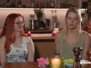 Ersties - Blondine Jolien folgt den Anweisungen von Iva 13/16