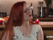 Ersties - Blondine Jolien folgt den Anweisungen von Iva 7/16