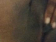 Un collègue m'a surpris en train de jouer avec ma chatte lors d'un voyage d'affaires 💦 10/16