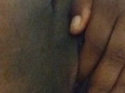 Un collègue m'a surpris en train de jouer avec ma chatte lors d'un voyage d'affaires 💦 15/16