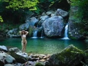 通りすがりのおじ様にみられながら滝壺オナニー 15/16