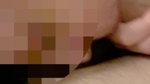 Addomestico il suo grande cazzo con la mia piccola lingua