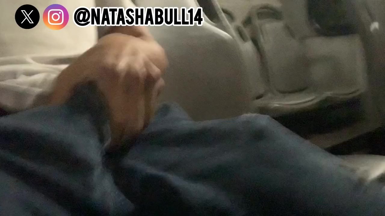 Public flash dick on bus and unknown girl wants to touch - Vidéo de sexe gratuite - RedTube