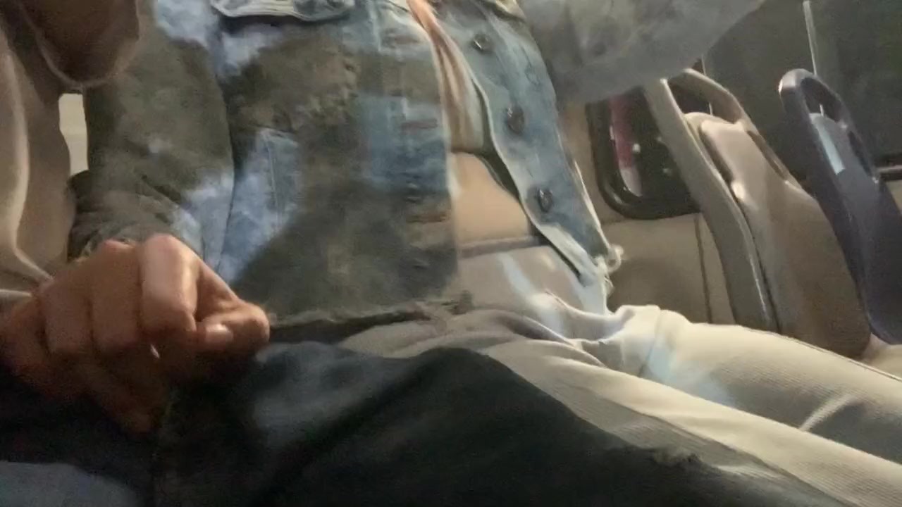 Public flash dick on bus and unknown girl wants to touch - Vidéo de sexe gratuite - RedTube