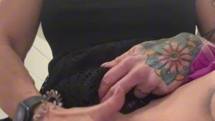 Perfect pussy fingerbanged til orgasm!! Sound up!!