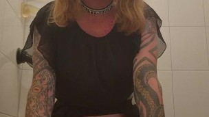 Sissy slut fucks 2 dildo's and pisses herself