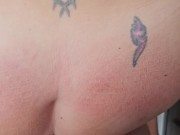 Se refresca su concha con cerveza . 9/16