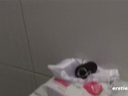 Ersties - Lesbischer Spaß mit Vibro-Eier in der Umkleide und versteckt in der Ubahn 7/16