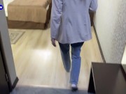 Мачеха делит одну кровать с пасынком в гостинице. Почему он, а не я? 1/16