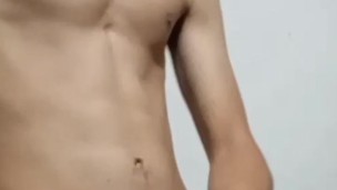 Flaco se masturba de manera rica 😋