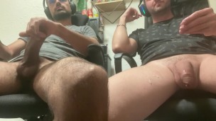 2friends 2 big cocks cumming