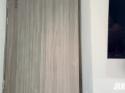 DÉJATE COMER DE MI! su novia se la chupa antes de bañarse 1/16