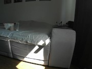 Жена изменяет своему с его лучшим другом дома на диване. Настоящая неверная 1/16