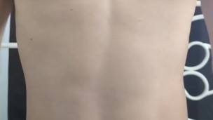 乳首オナニーでイっちゃう変態男子